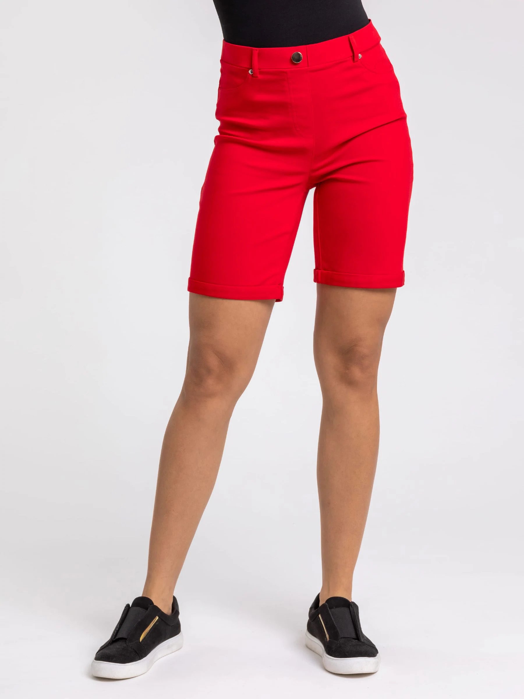 Rood - Roman stretch short met omgeslagen zoom