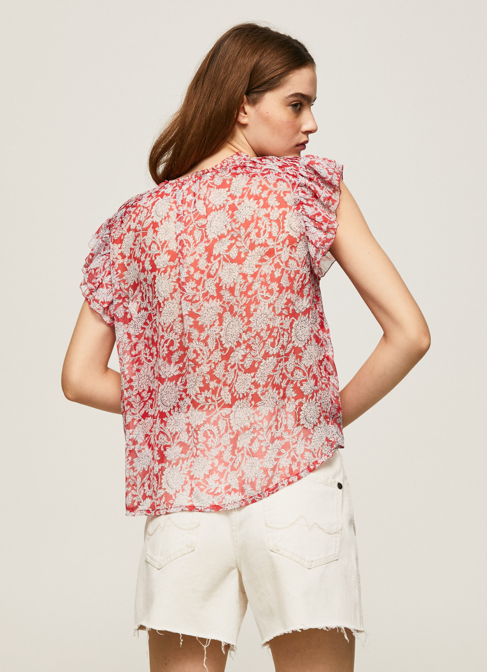 Blusa com estampa floral - multicolorida