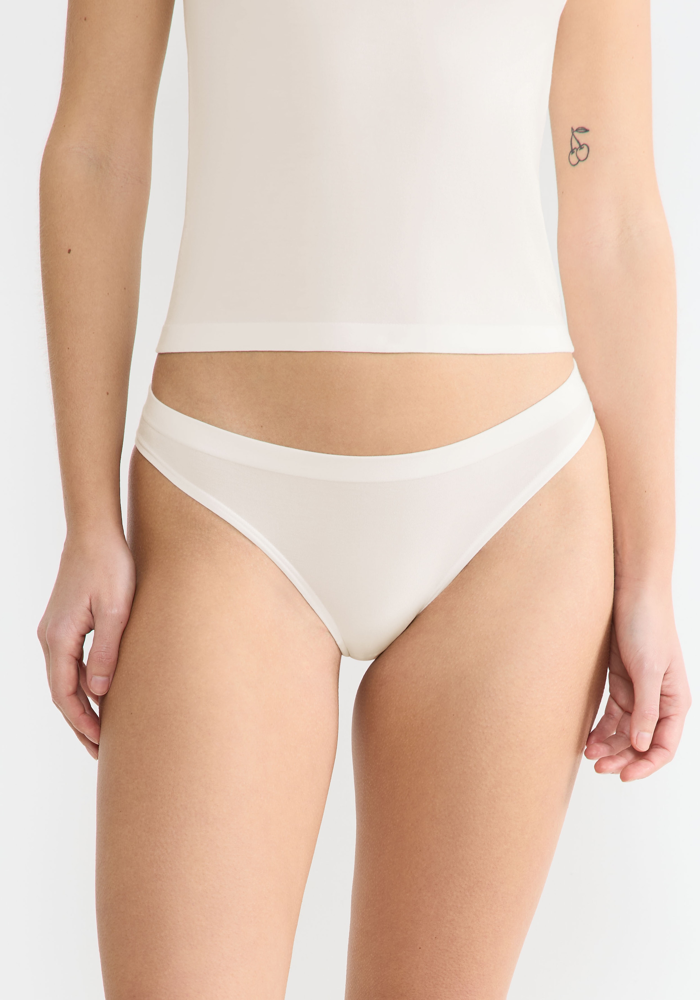 sloggi Tanga »GO Sense«, Modalmix, nahtlos, flacher Saum, elastisch, weich