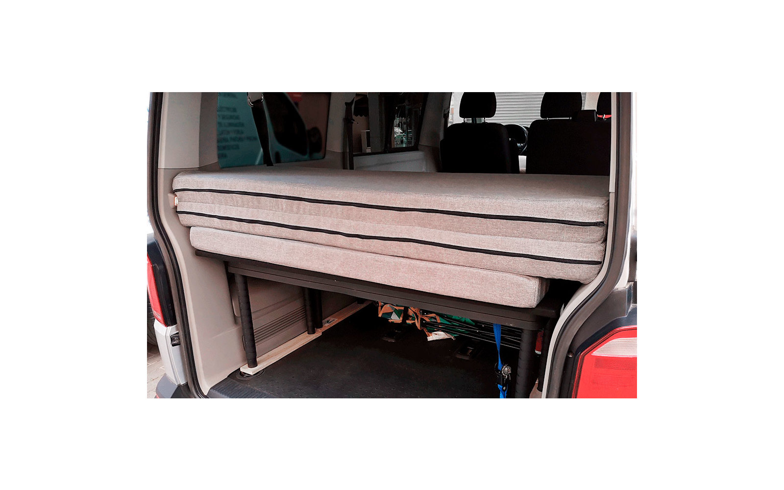 K`Foam Faltmatratze mit Visko für Hinterraum VW T5 / T6 / T6.1 Multivan, Caravelle und California Beach