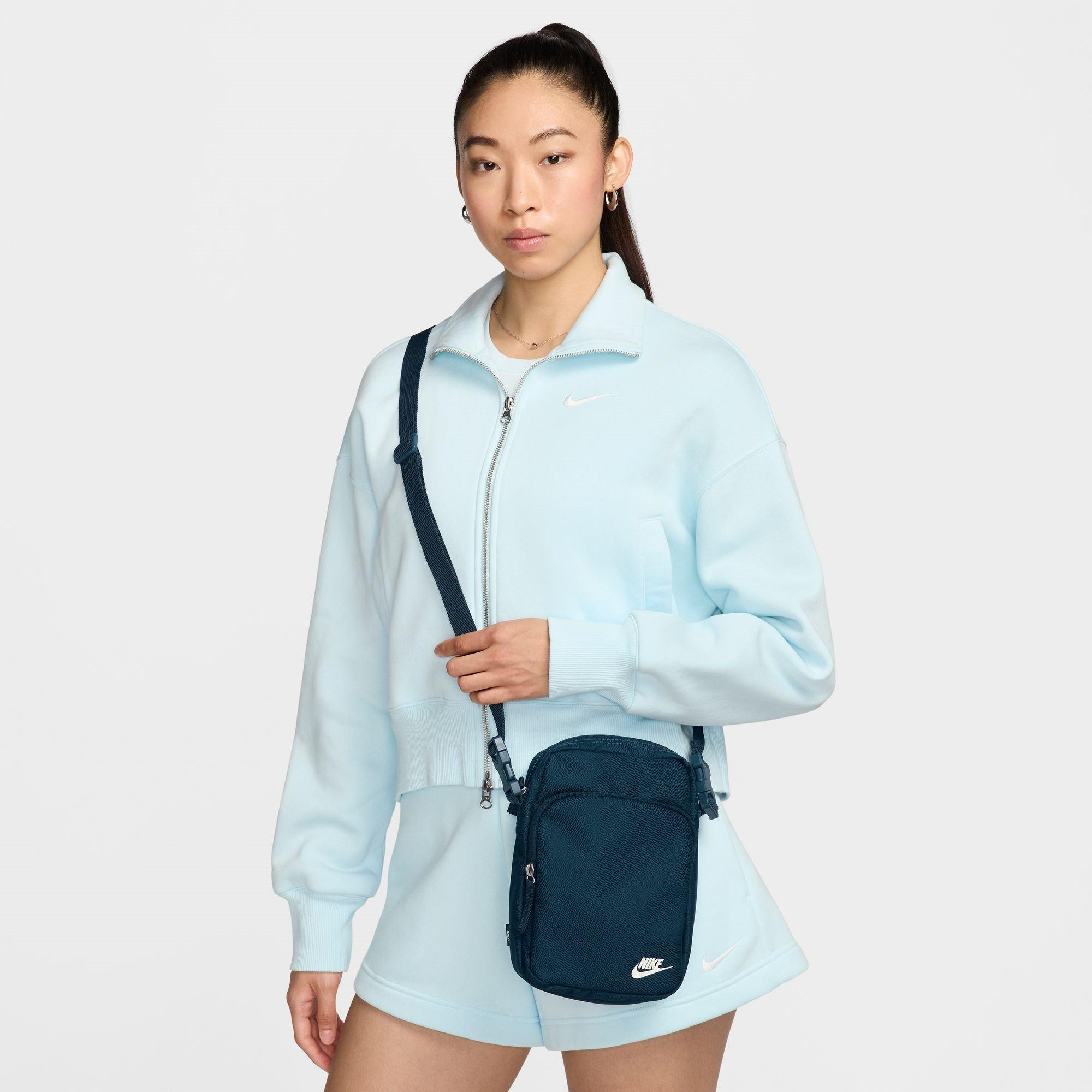 Nike Heritage Crossbody Bag
