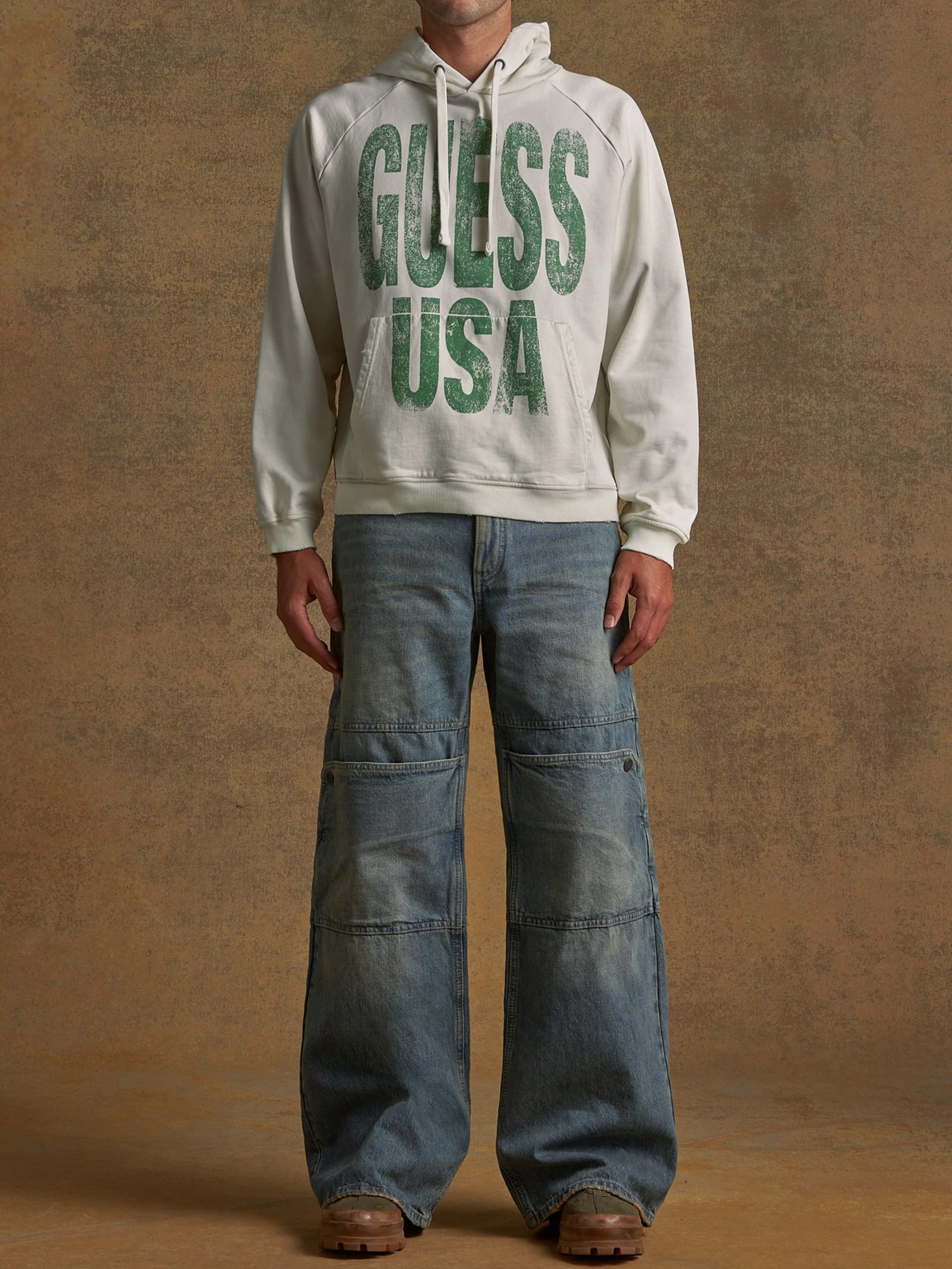 moletom com capuz oversized com logo