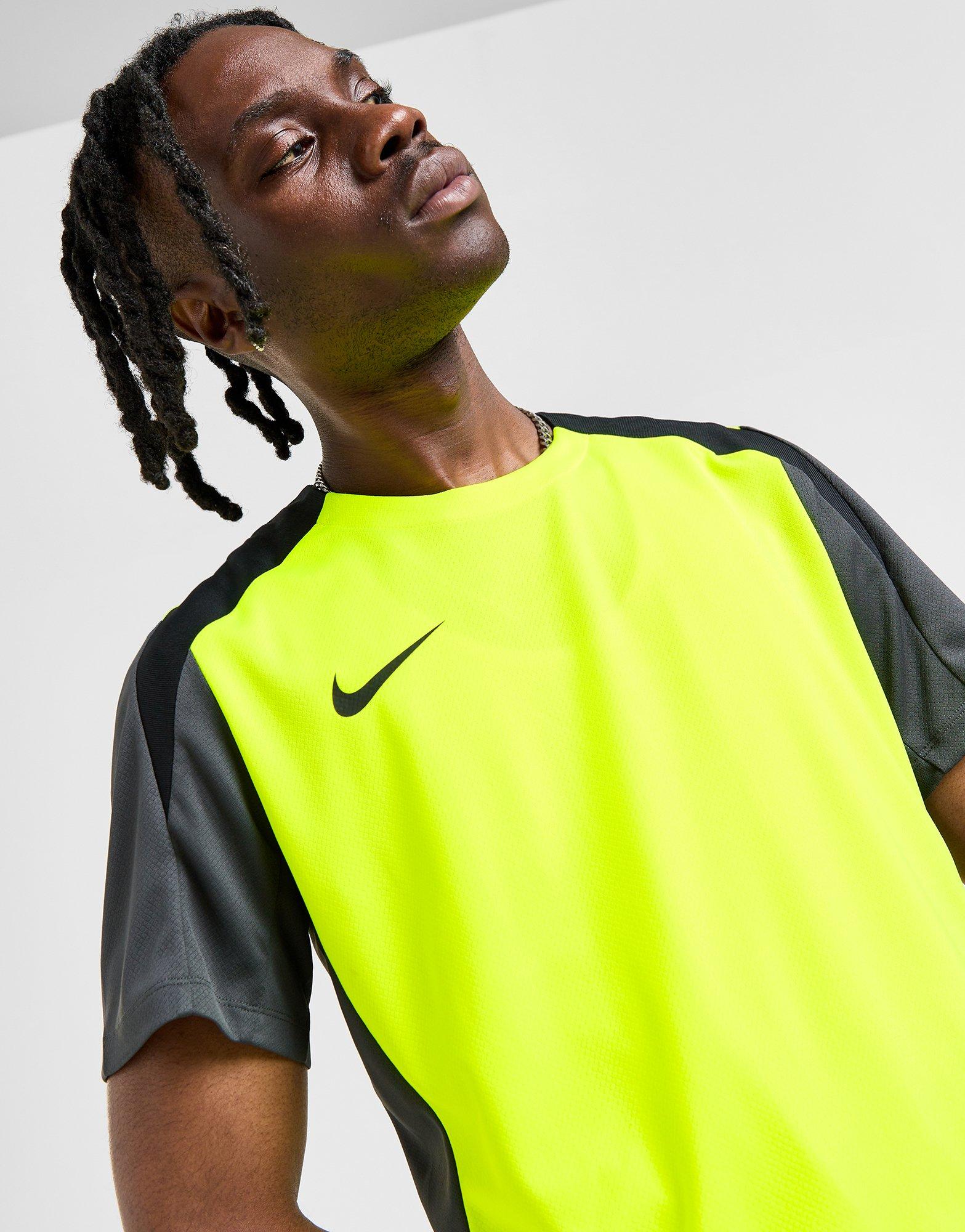 Nike Strike T-Shirt