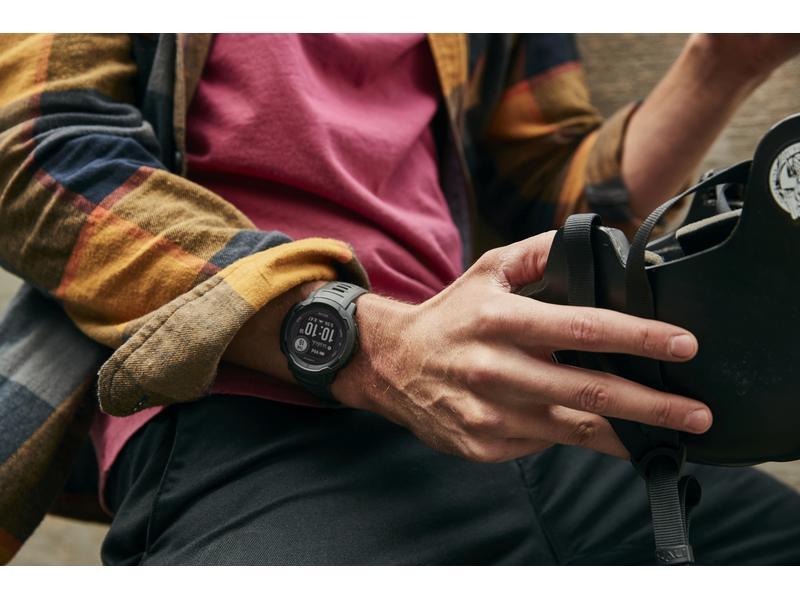 GARMIN Sportuhr Instinct 2, Anthrazit/Schwarz Multisportuhr für In- und Outdoor