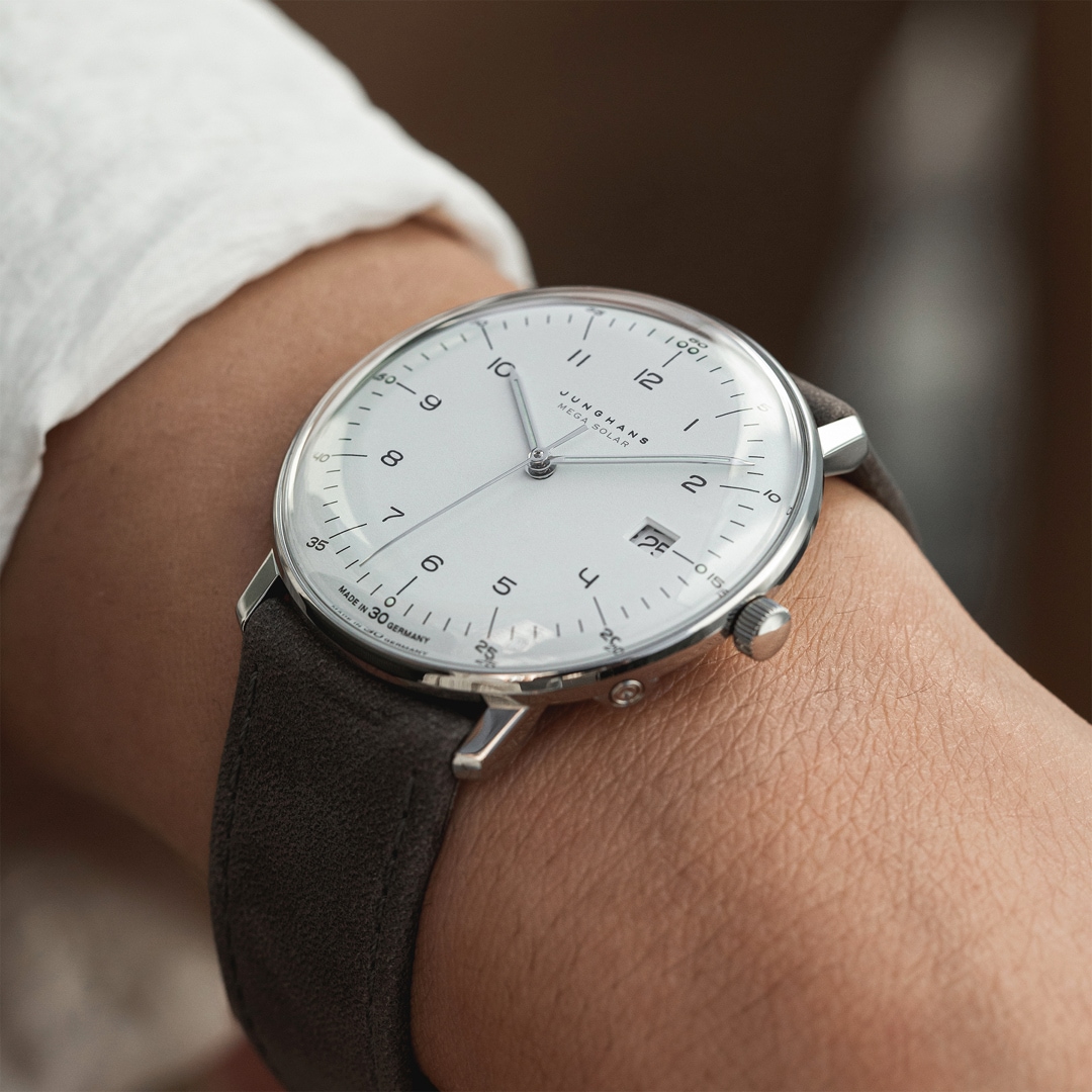 Junghans max bill Mega Solar Saphir