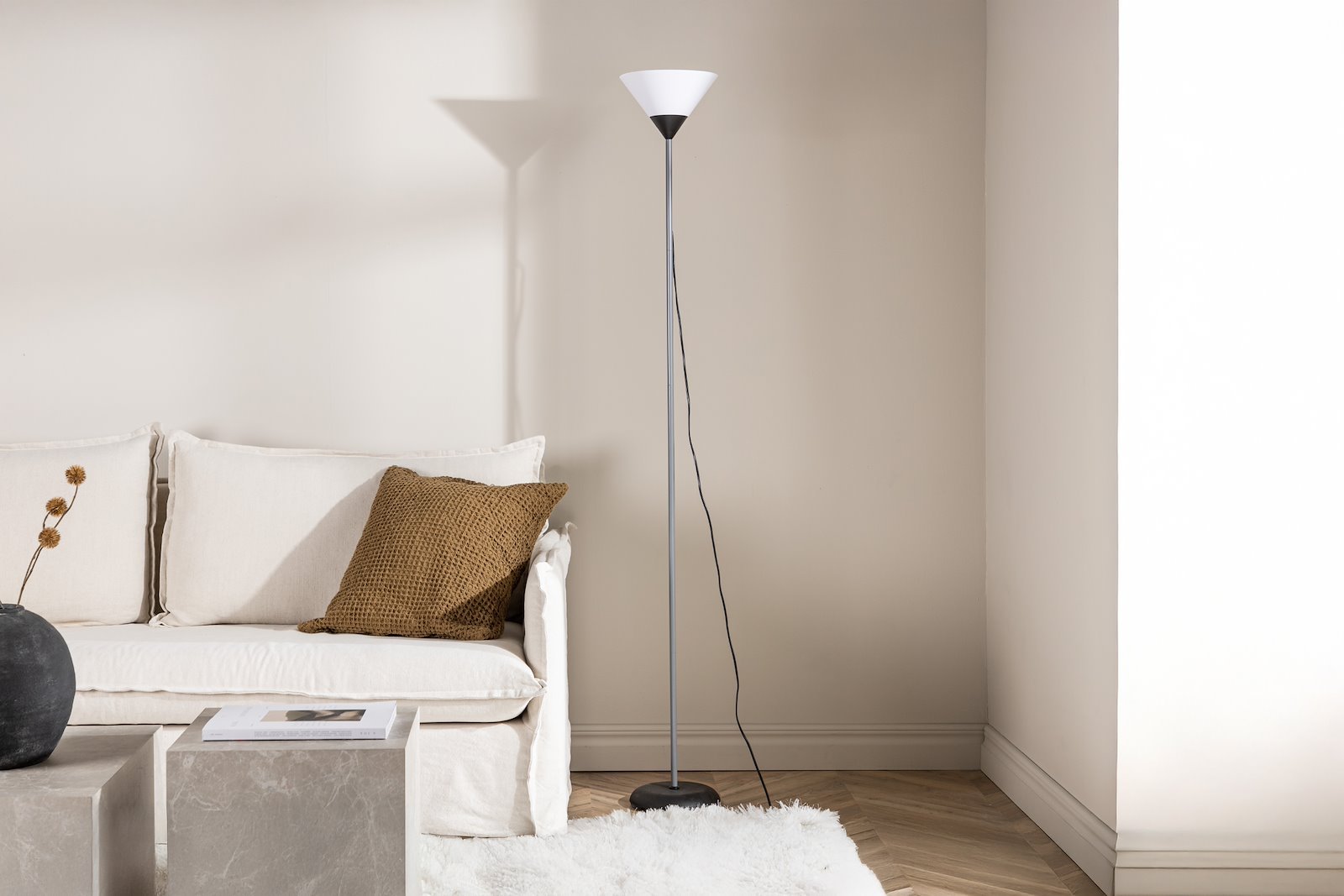 Batang gulvlampe Lys grå, hvit skjerm