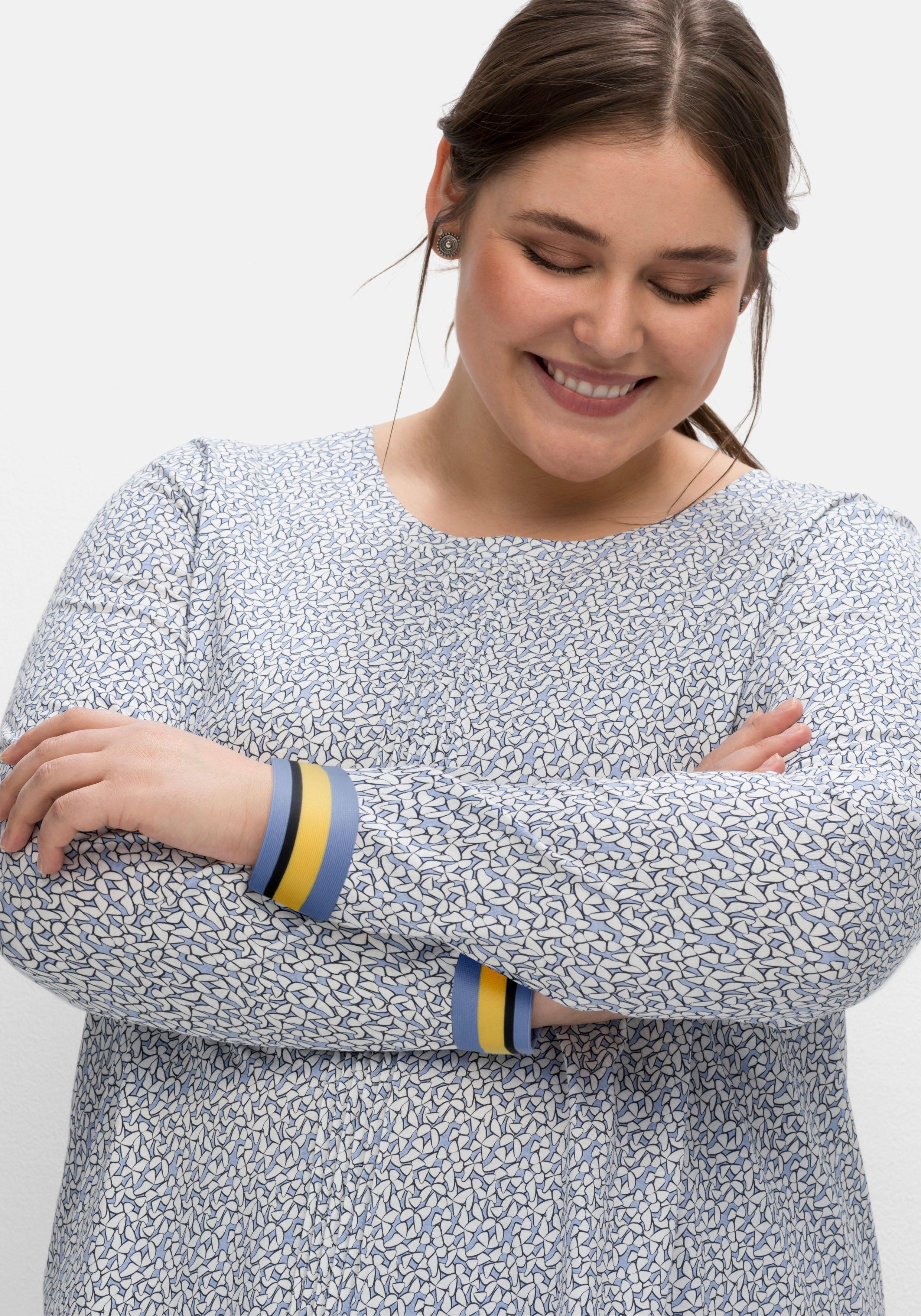 Langarmshirt in A-Linie, mit Minimal-Alloverdruck