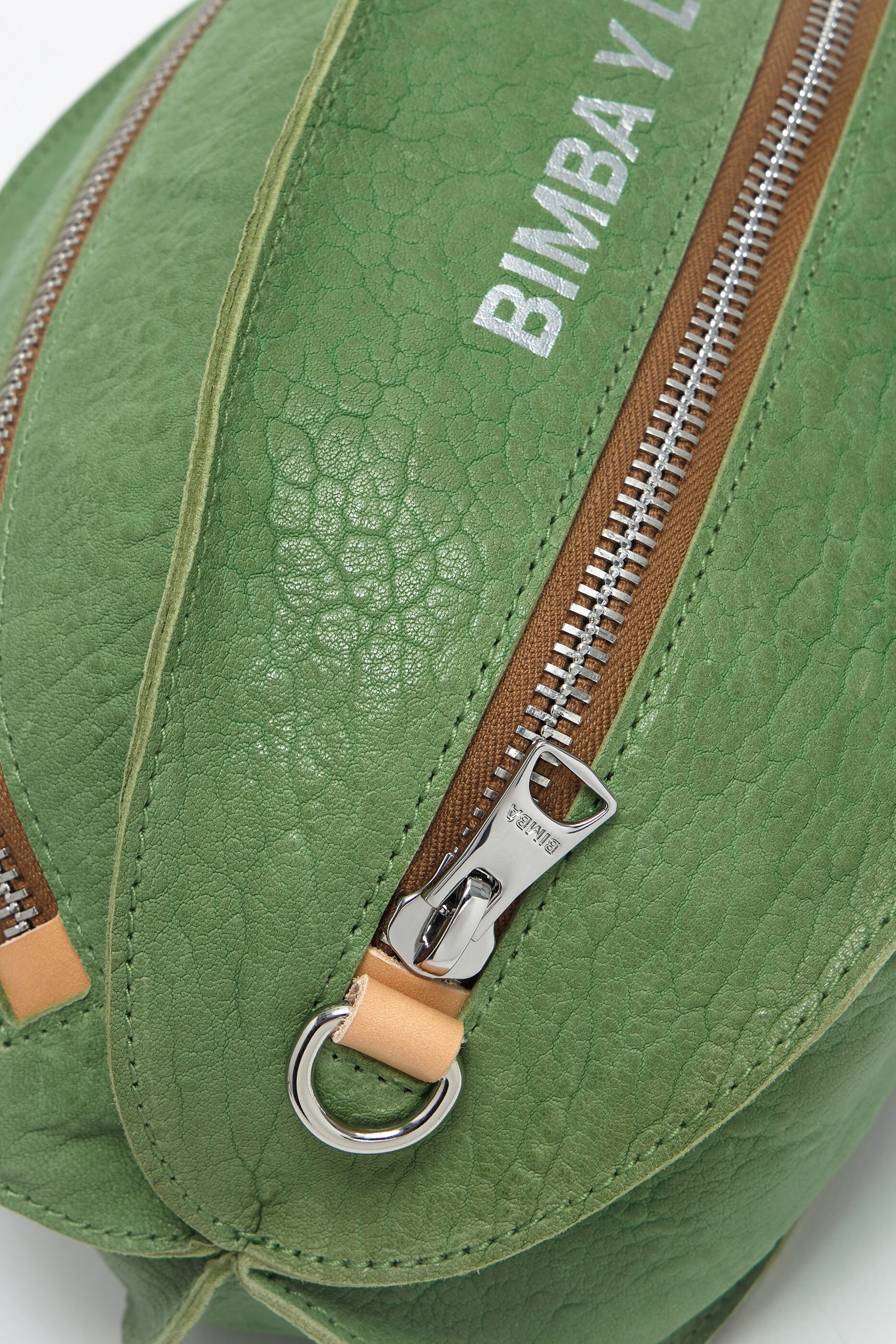 Bolsa Ball Bag tamanho G em couro verde