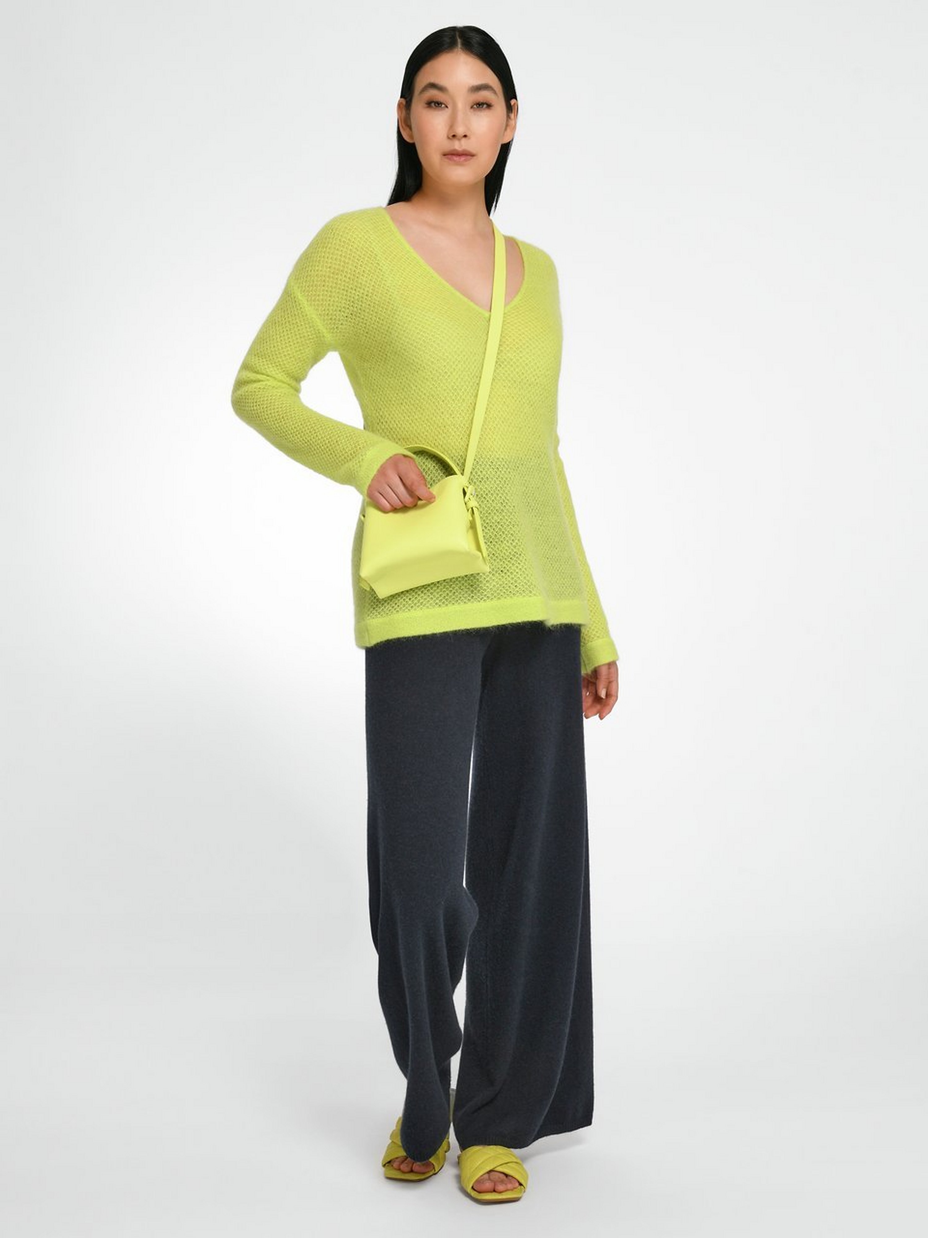 V-Pullover