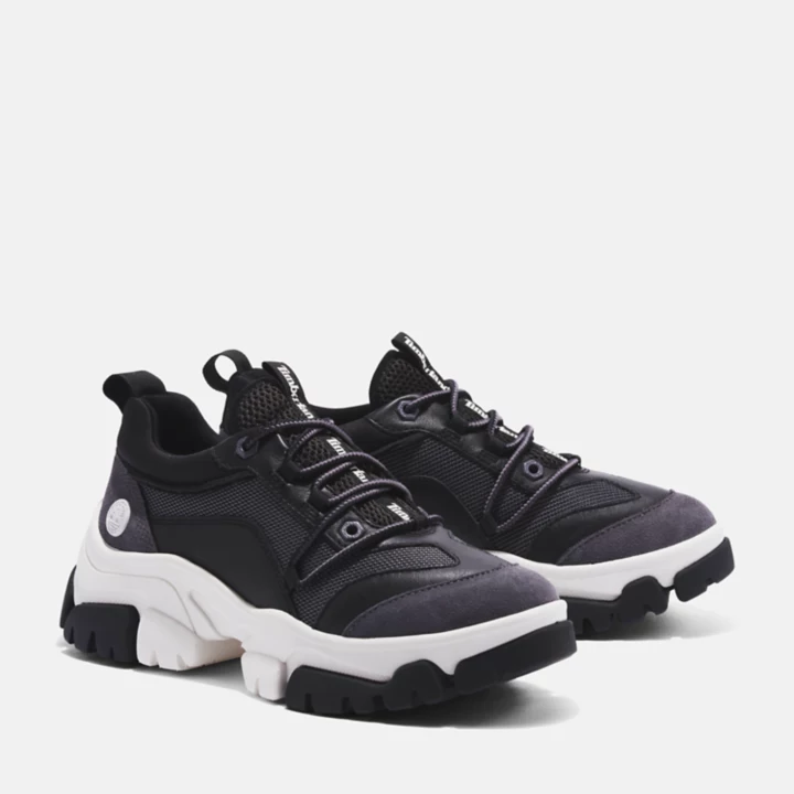 Adley Way Trainer para Mulheres em Preto