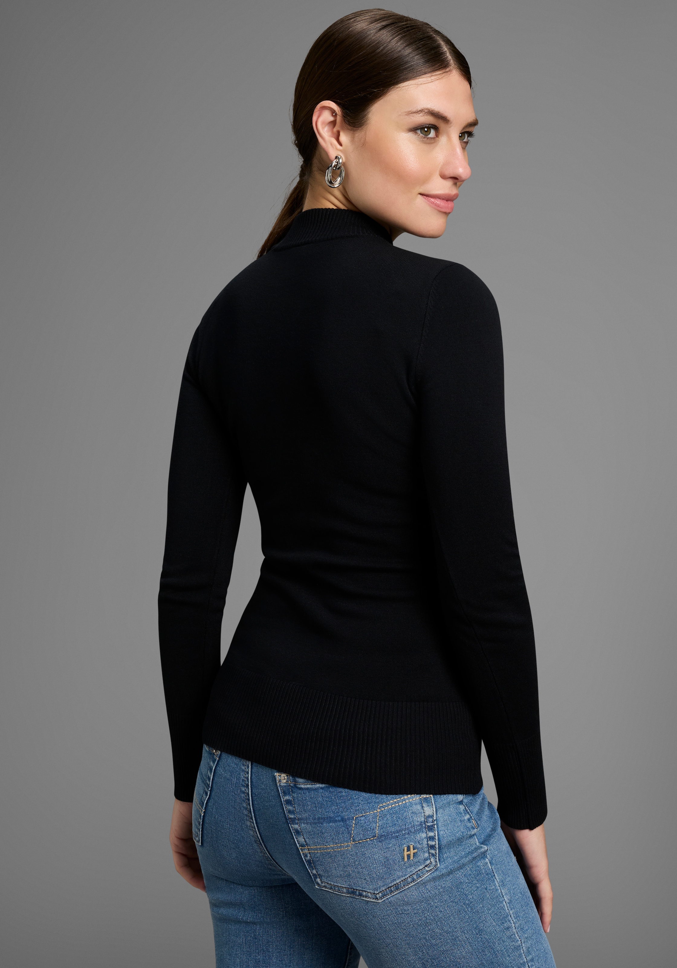 Melrose Stehkragenpullover , feminine Passform mit Zier-Schnürung