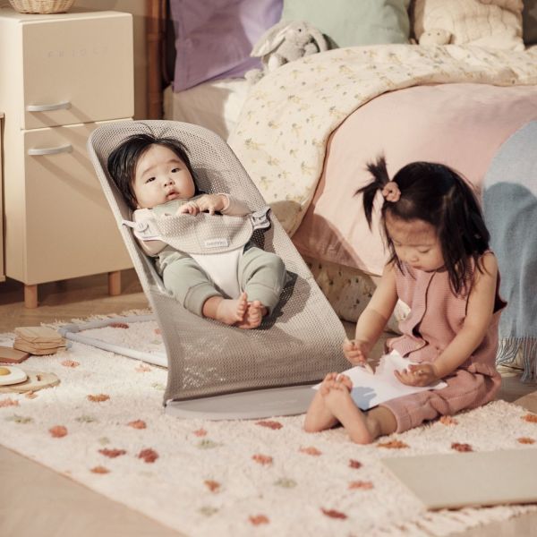 BabyBjörn Balance Soft Wipstoel Mesh Hemelsblauw / Wit