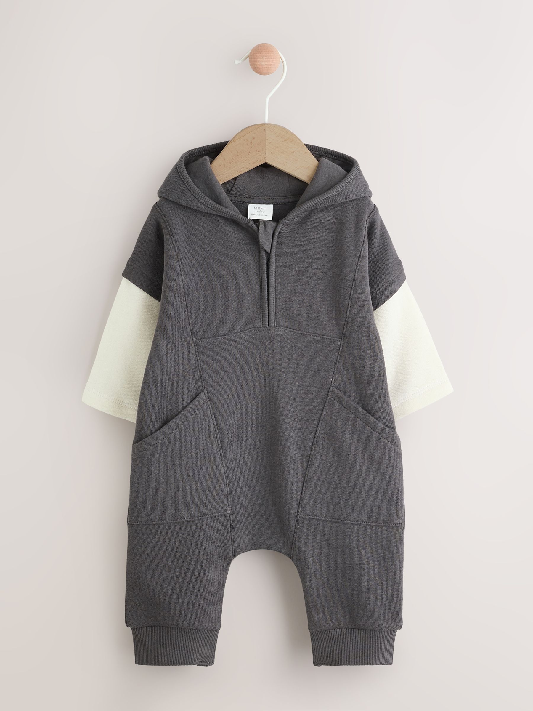 Monochroom - Babyromper met capuchon (0mnd-3jr)