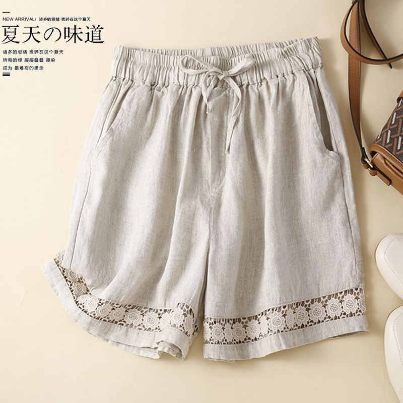 YARU - Shorts met trekkoord in de taille en kantpaneel