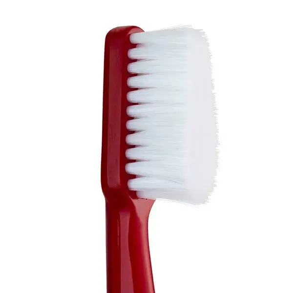 Escova de dentes TePe Special Care vermelha