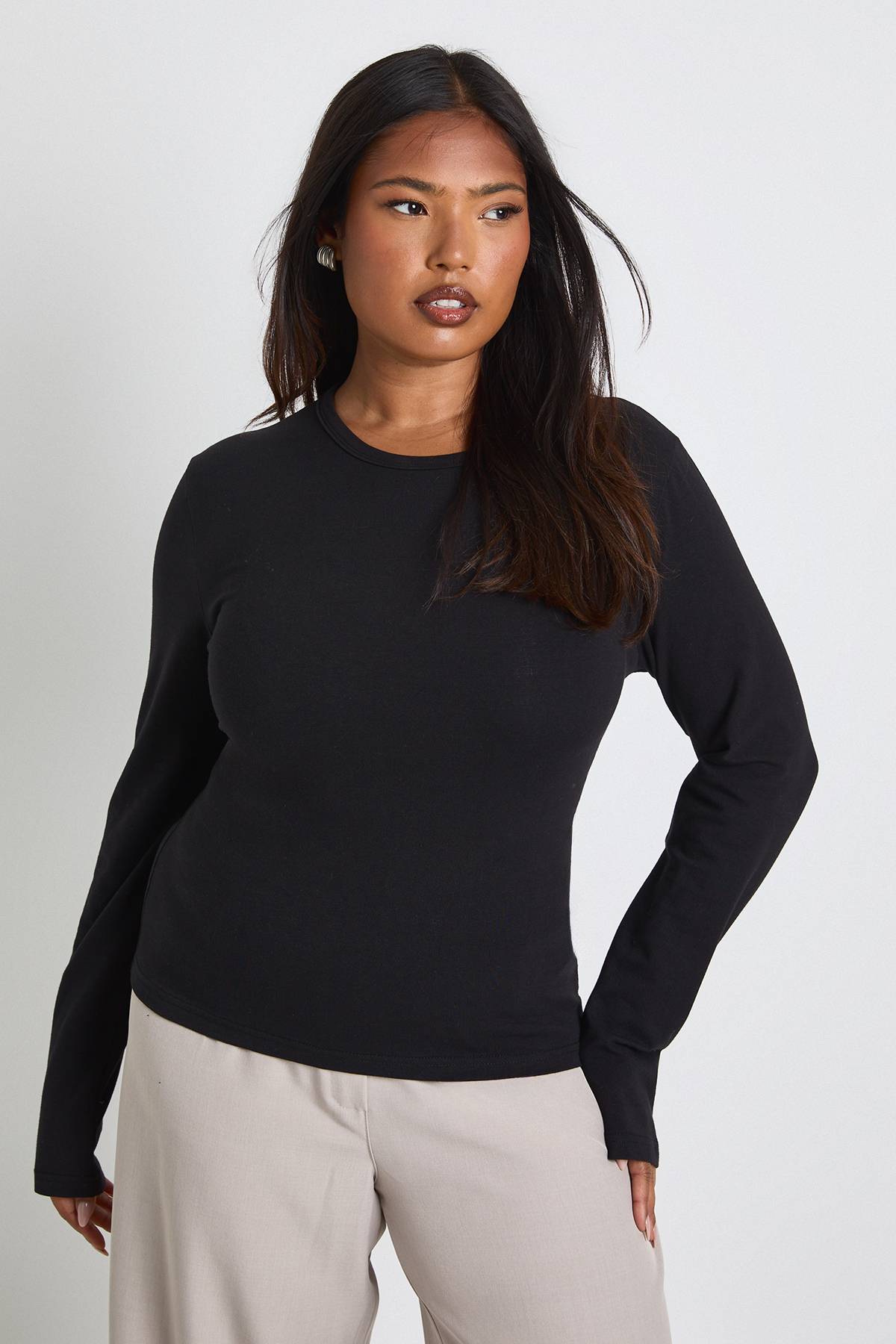 boohoo Plus Basic Haut ajusté à manches longues et coupe allongée