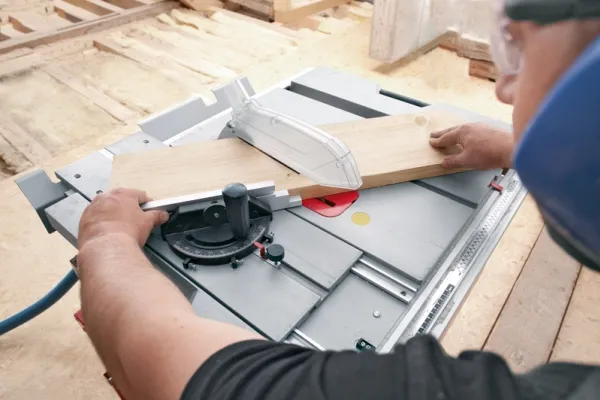 Bosch BORDRUNDSAV GTS 10 XC