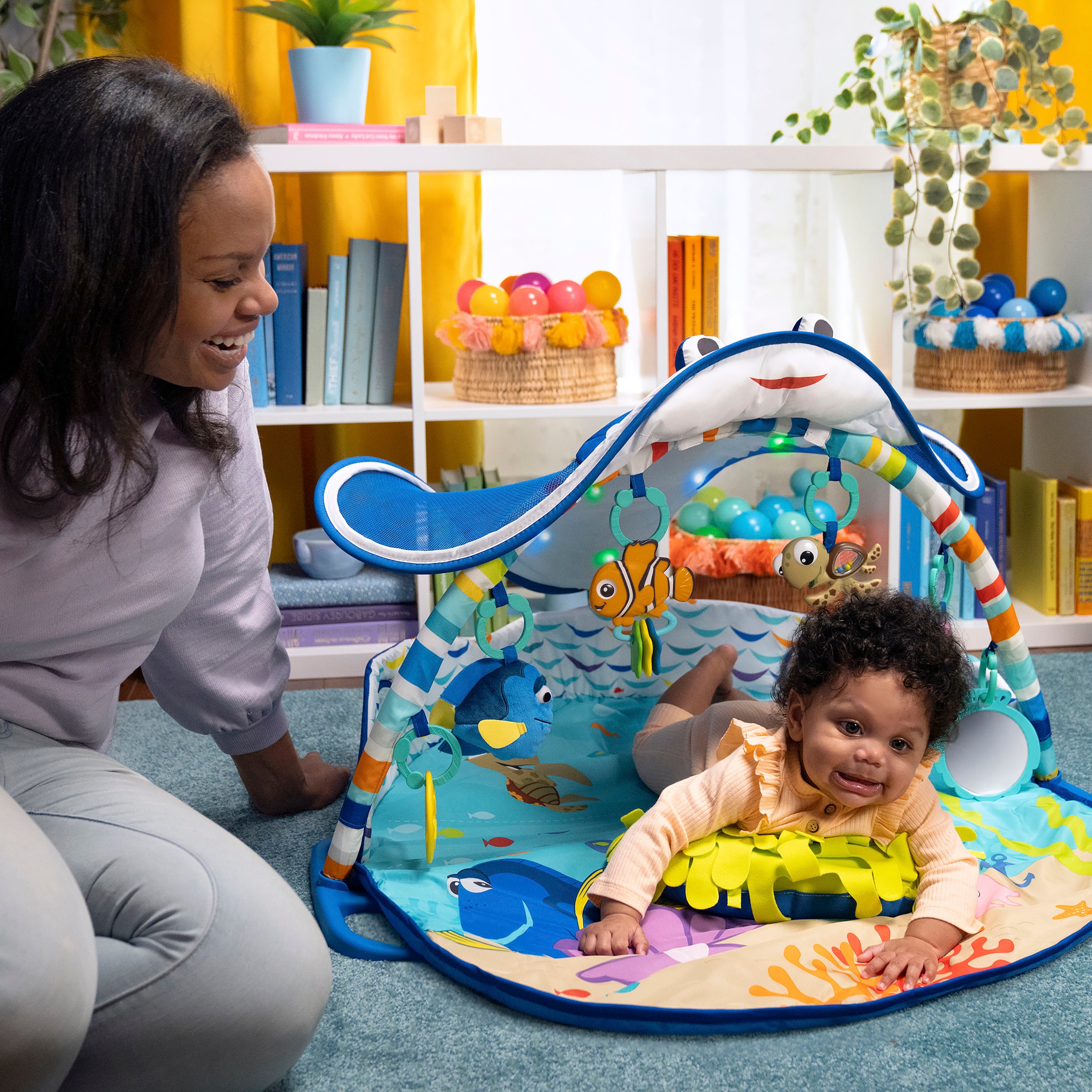 Bright Starts Spielbogen »Finding  Nemo Mr. Ray Ocean Lights & Music Gym« mit Licht- und Soundeffekt