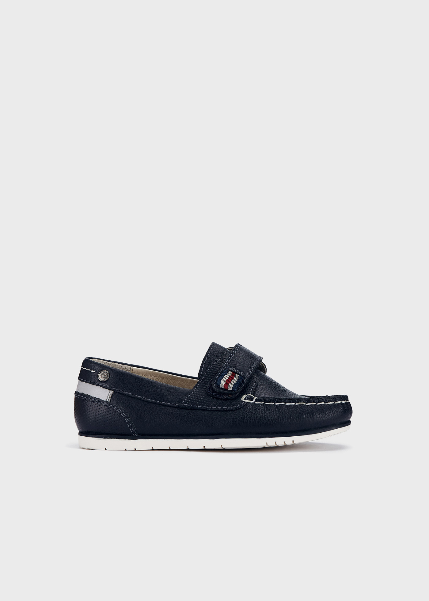 Sapatos náuticos de couro com fecho de velcro para meninos