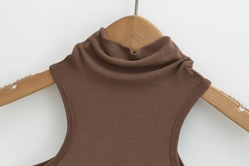 Morhan - Hoge hals, effen asymmetrisch tanktopje