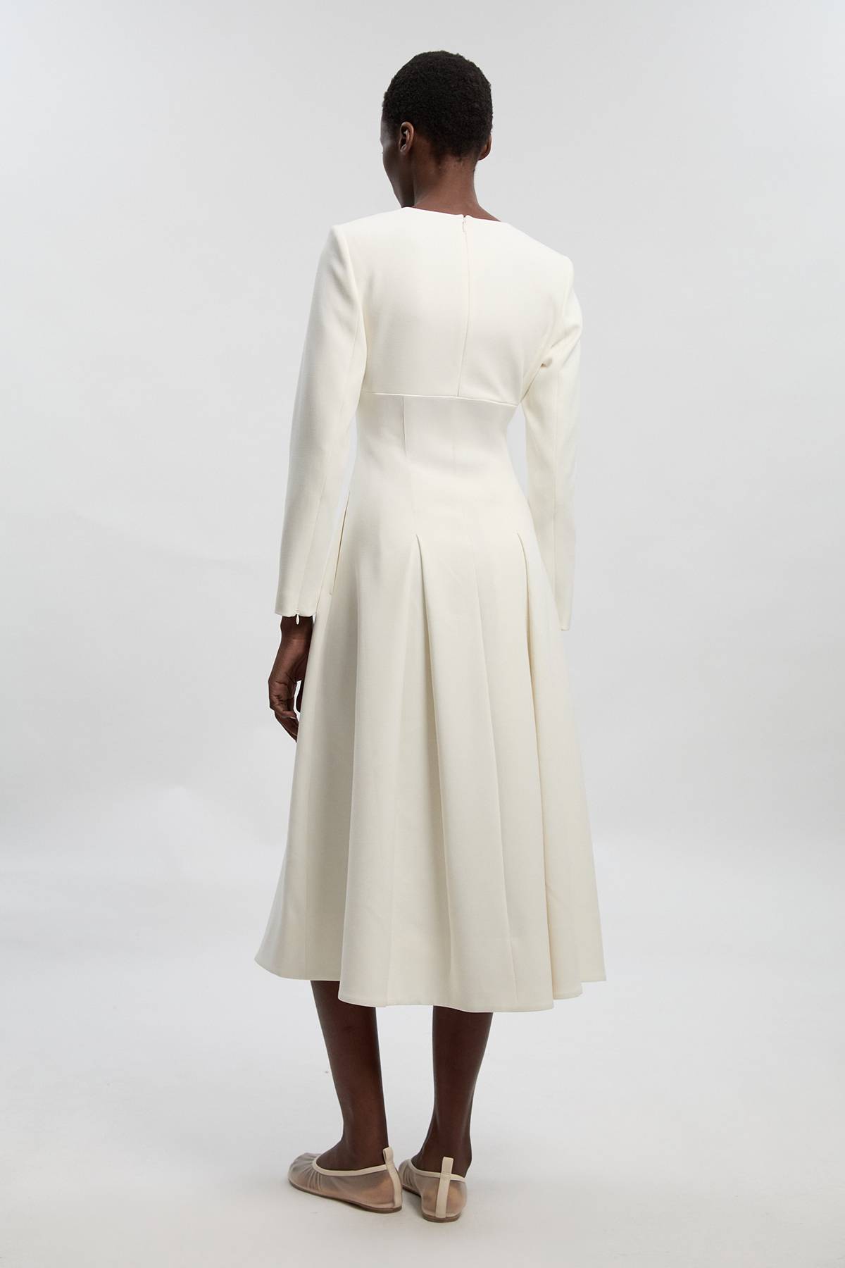 KarenMillen Robe Midi Ajustée à Décolleté Cœur en Tissu Stretch