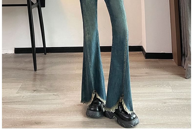 Wisjam - High-waist gerafelde klokbodem jeans