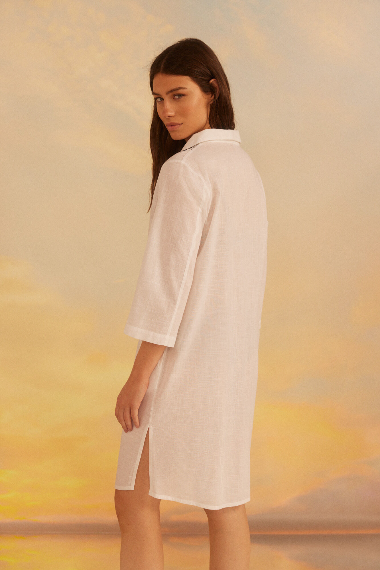 Caftan com bordado no peito - Branco