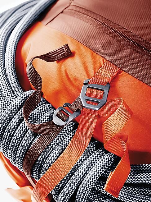 DEUTER - SAC ALPINISME GUIDE 30