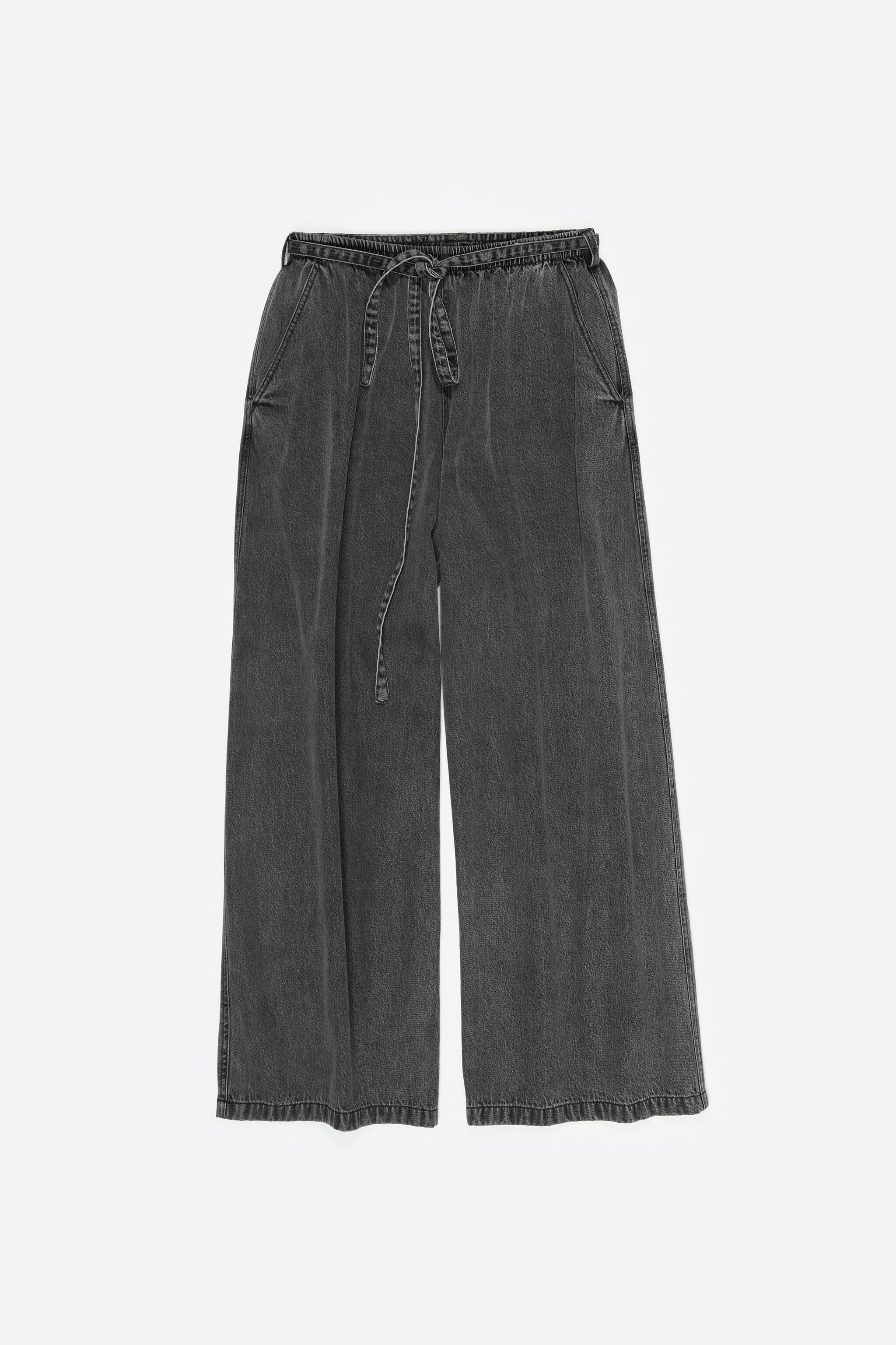 Calça jogger preta lavada