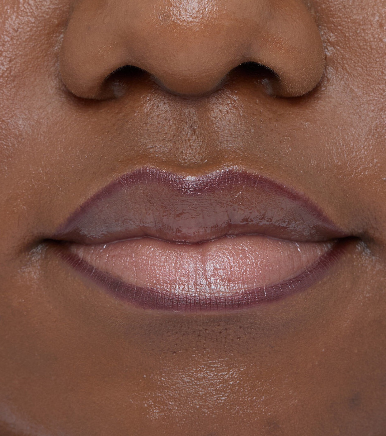 Revolution - Delineador labial Pout Liner - Deepest Mauve