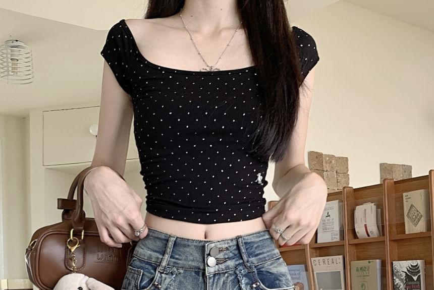 Girliepairs - Mid Rise Distressed Denim Hotpants