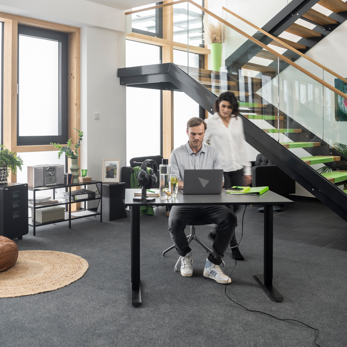 Yaasa Desk Basic S 120 x 70 cm - Electrically height-adjustable desk