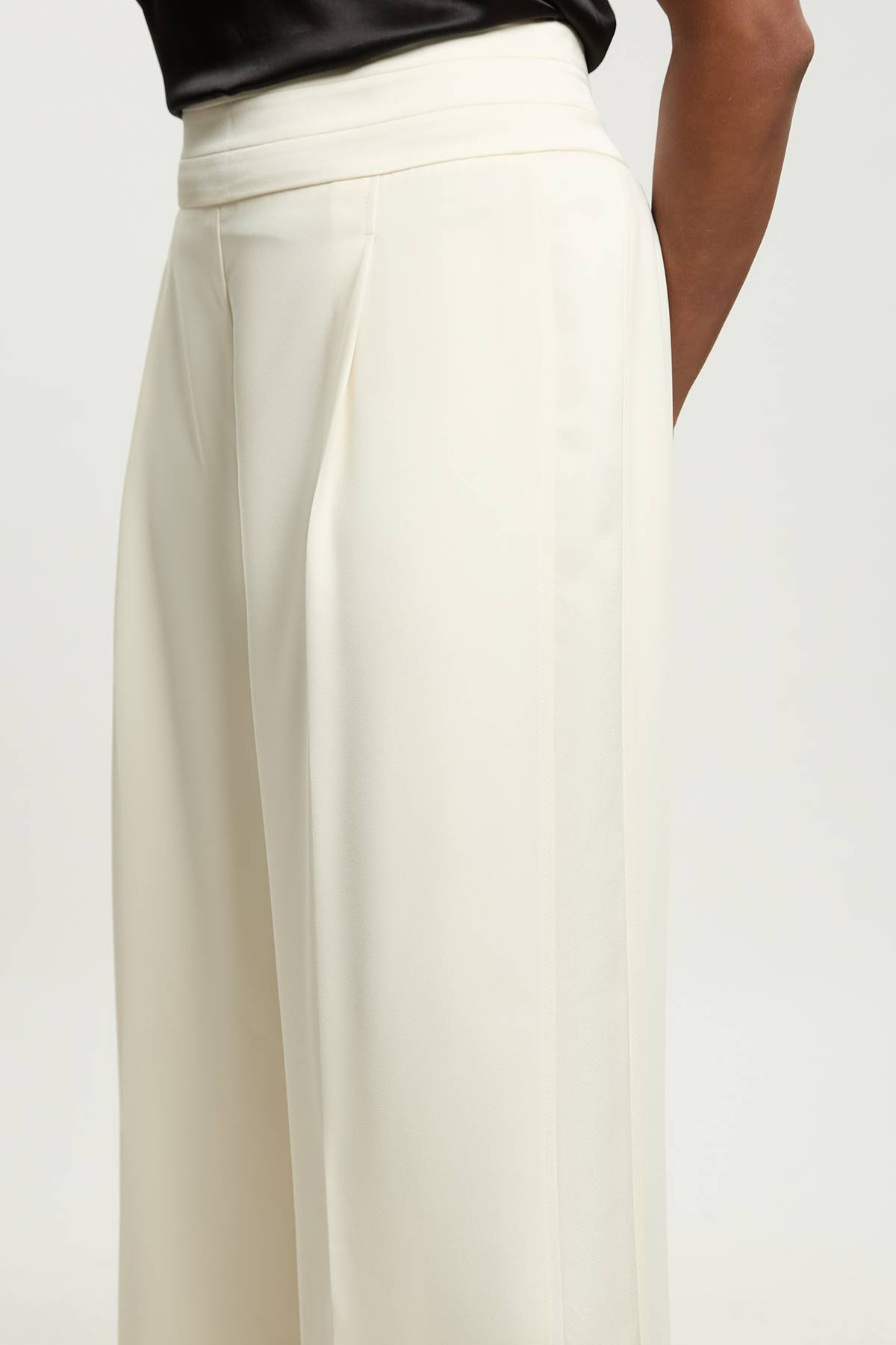 KarenMillen Pantalon Large Tailleur Grande Taille En Crêpe Satiné