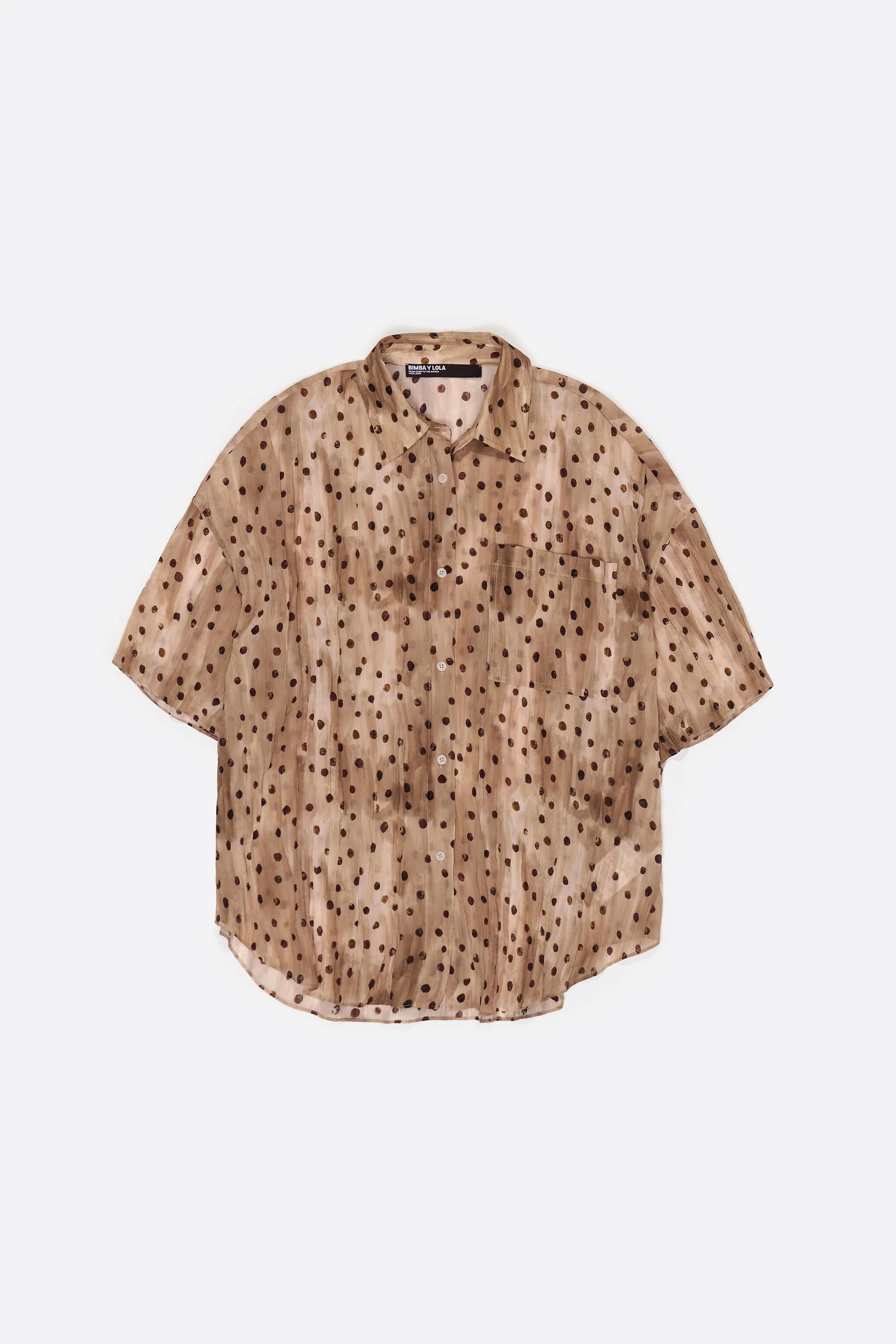 Camisa plissada de manga curta com estampa de bolinhas em aquarela