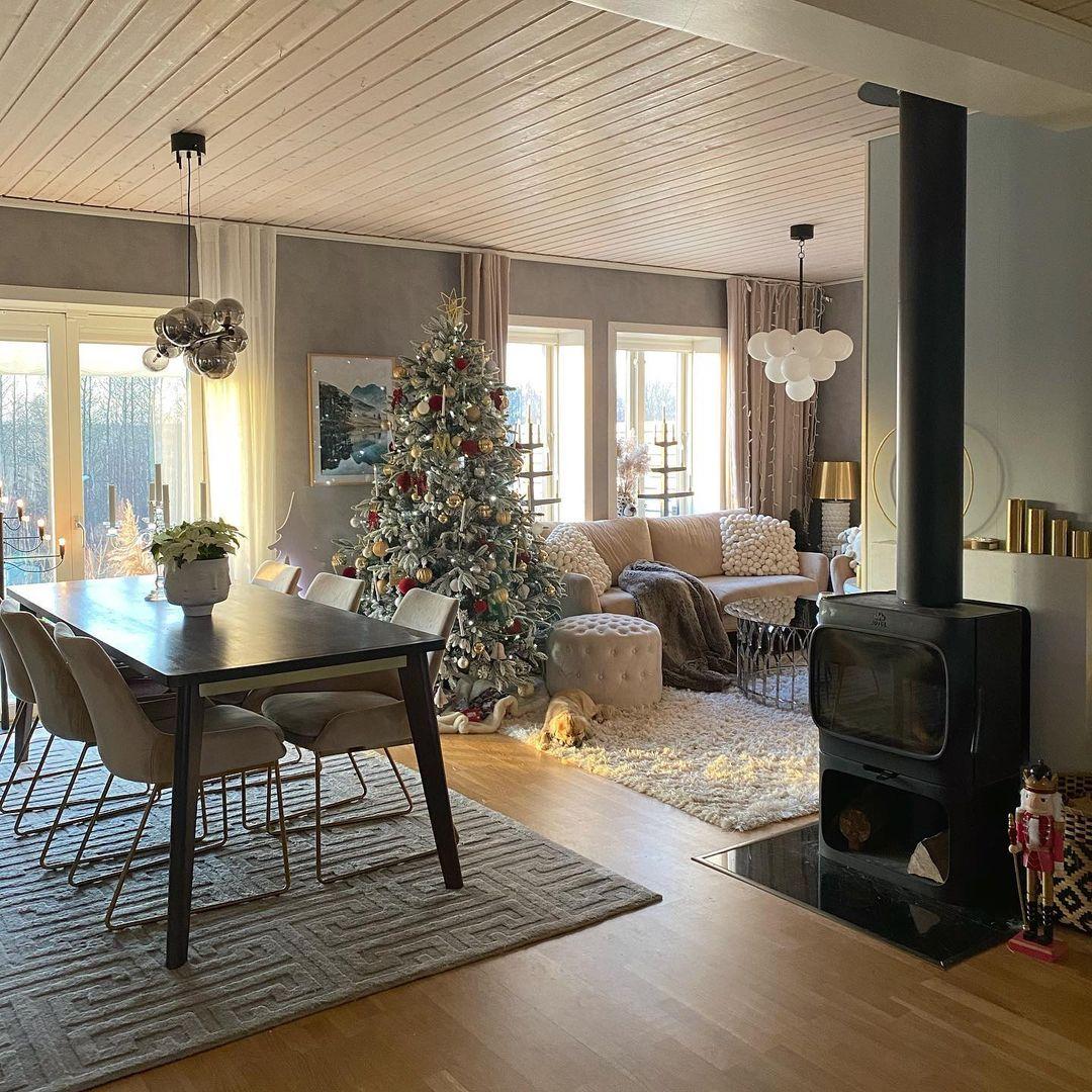 Besneeuwde kunstkerstboom TOMICHI 210 cm Wit