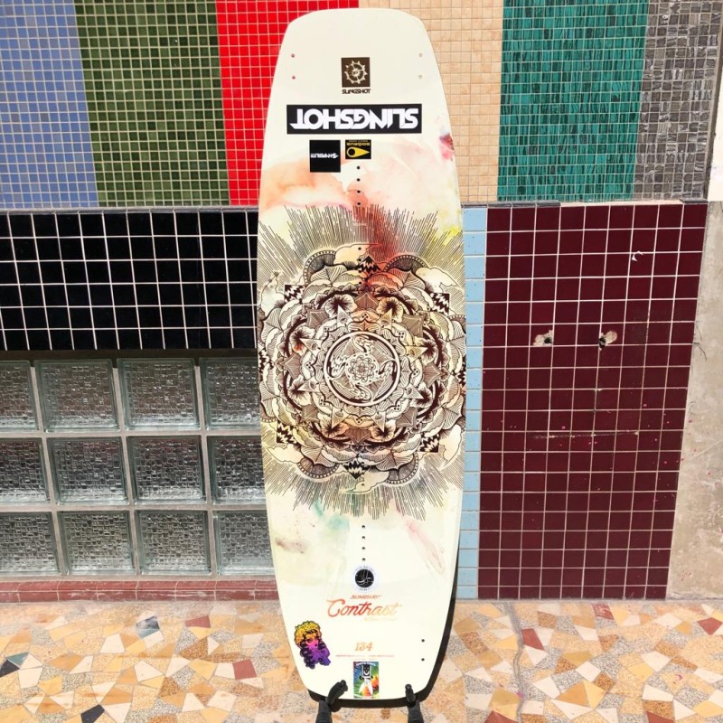 Wakeboard occasion Slingshot Contrast 134 cm 2019 - The Corner Shop