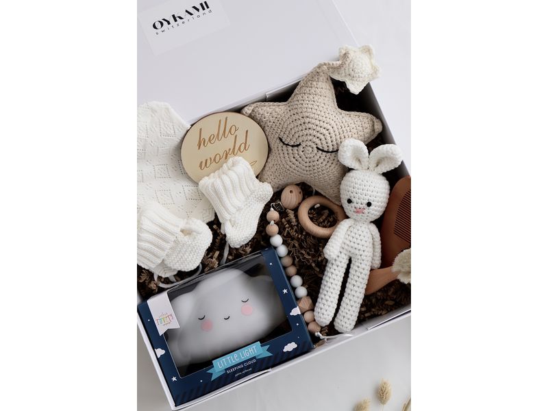 Oykami Geschenkset Orlando Baby-Geschenkbox in neutralen Farben mit Wolke-Nachtlicht