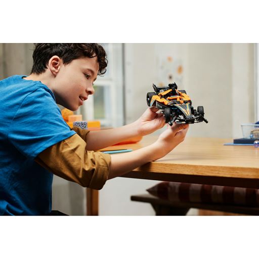 LEGO Technic NEOM McLaren Formula E-Racerbil - 42169