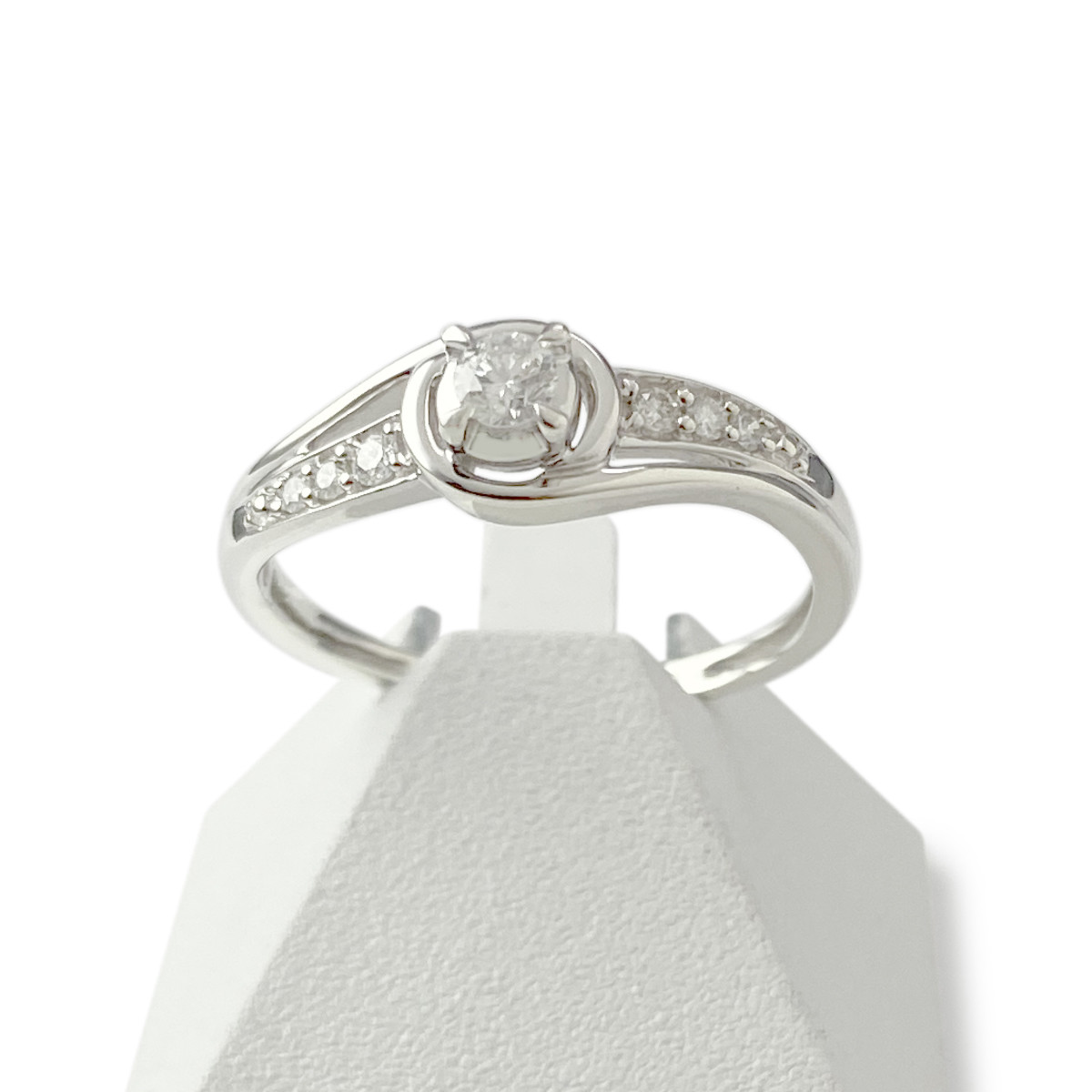 Bague d'occasion or 375 blanc diamantS et rubis