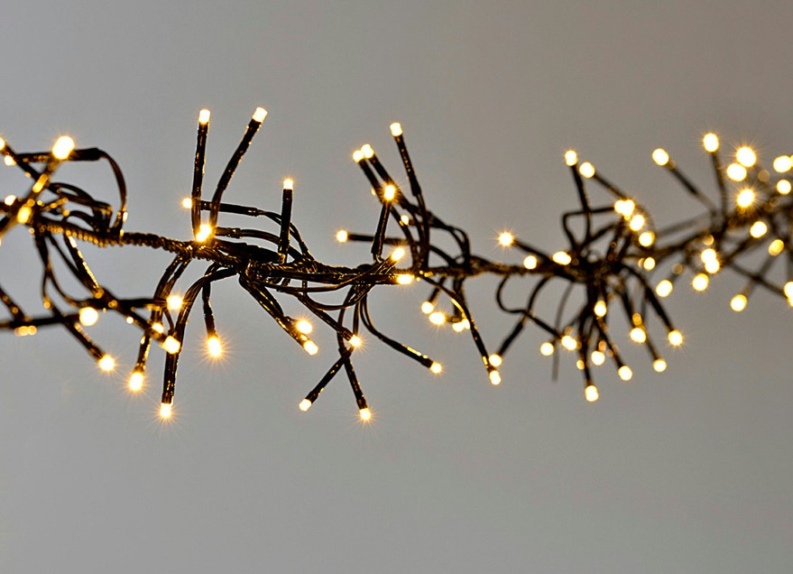 Cluster-LED-Lichterkette mit digitalem Outdoor-Trafo