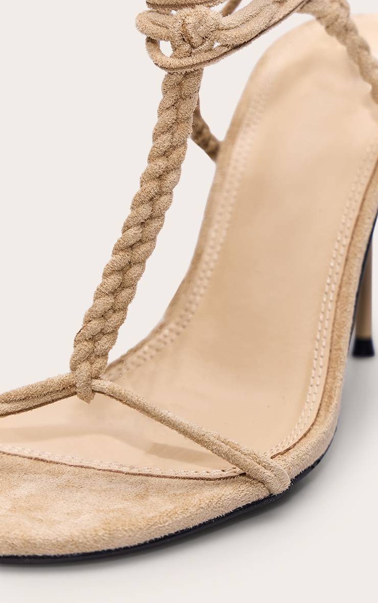 Sable Sandales À Talons Avec Bride En T Tressée En Synthétique