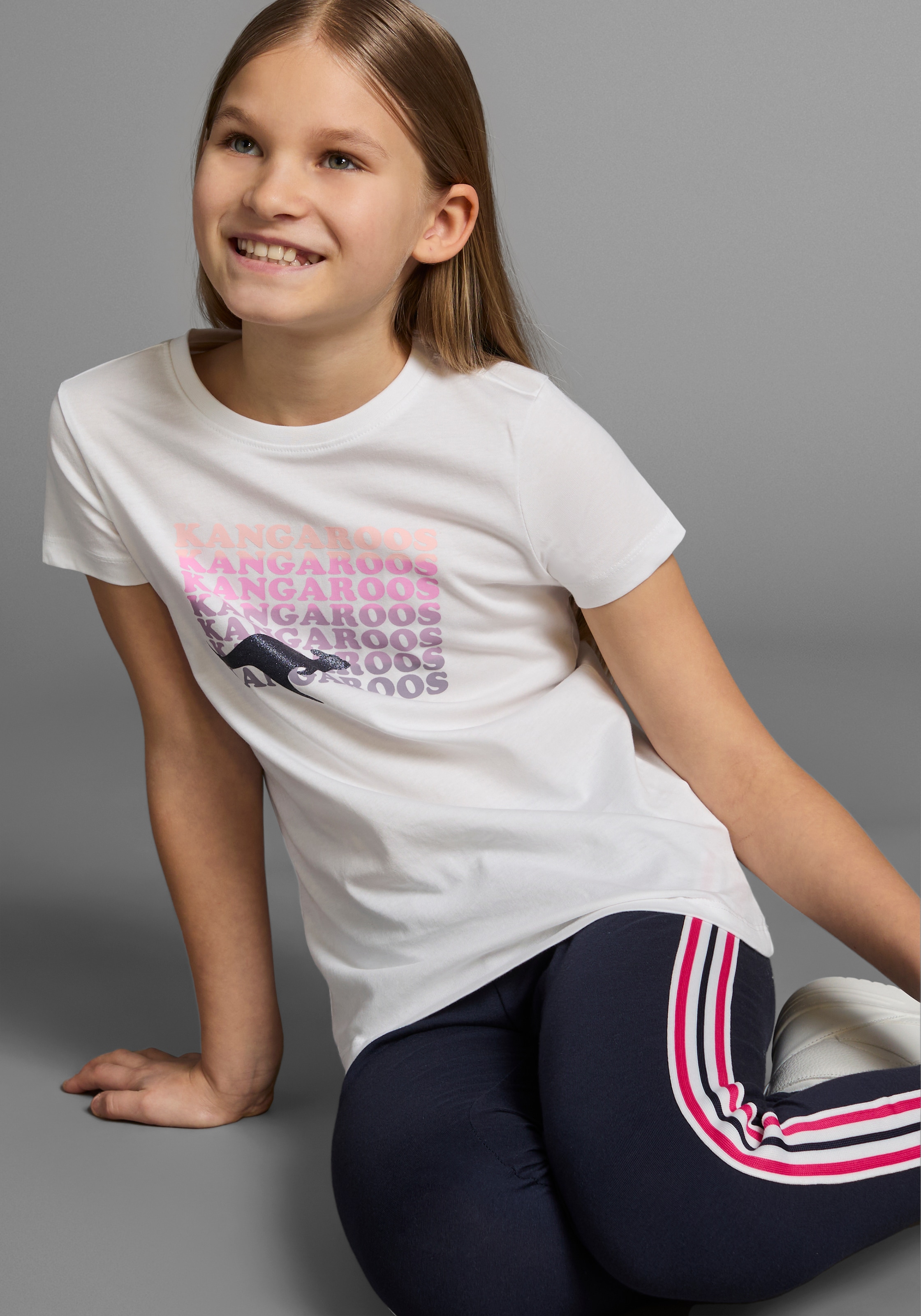 KangaROOS T-Shirt , Kurzarm,  taillierter Schnitt,  mit Glitzerdruck