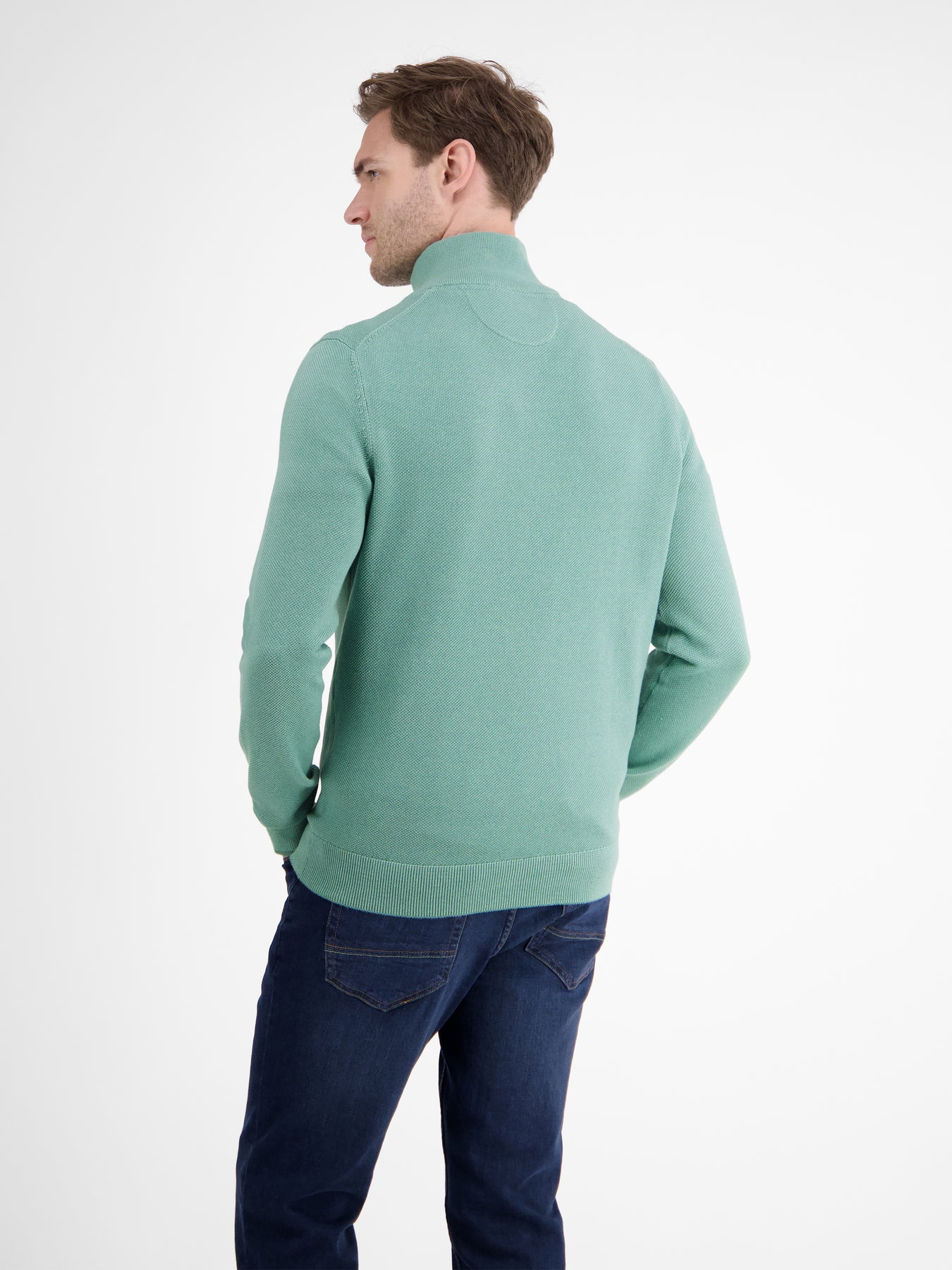 Herren Stricktroyer in lebendiger Optik