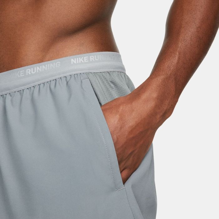 Nike Herre Shorts Dri-FIT Stride 2in1 7 Inch Shorts Grå