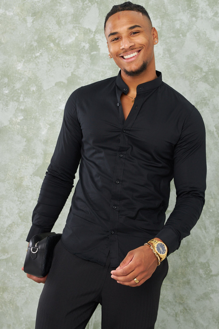 Chemise à col officier noire