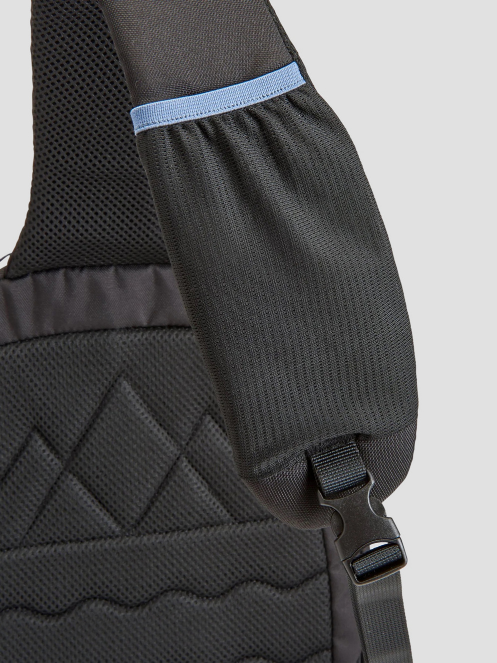 Passenger Boondocker Recycled Sling 8L Bag black