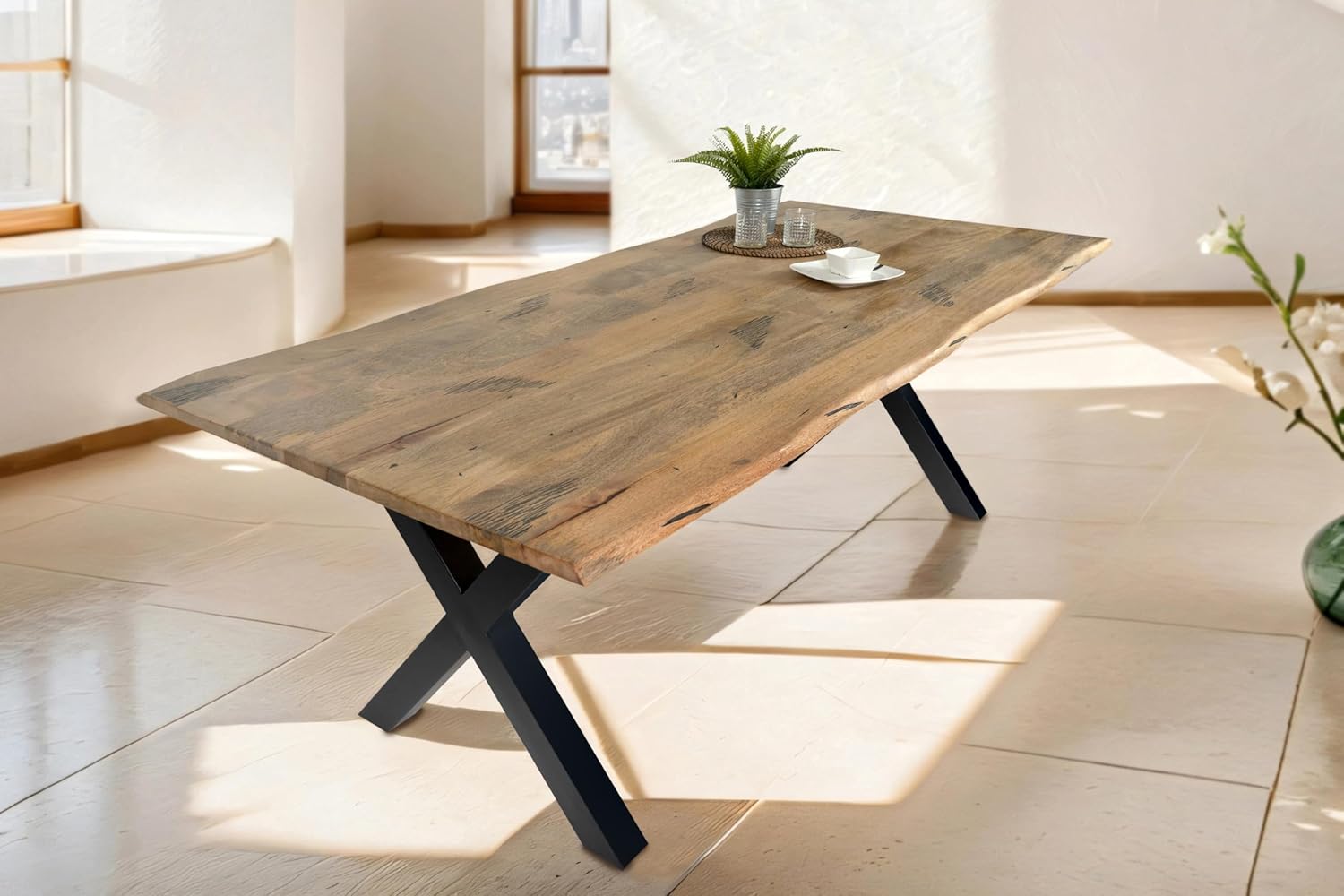 SAM Esstisch Tiger 200 x 100 cm, Mangoholz massiv & naturfarben, Baumkantentisch mit X-Metallgestell in Schwarz, echte Baumkante, Esszimmertisch in Vintage-Optik