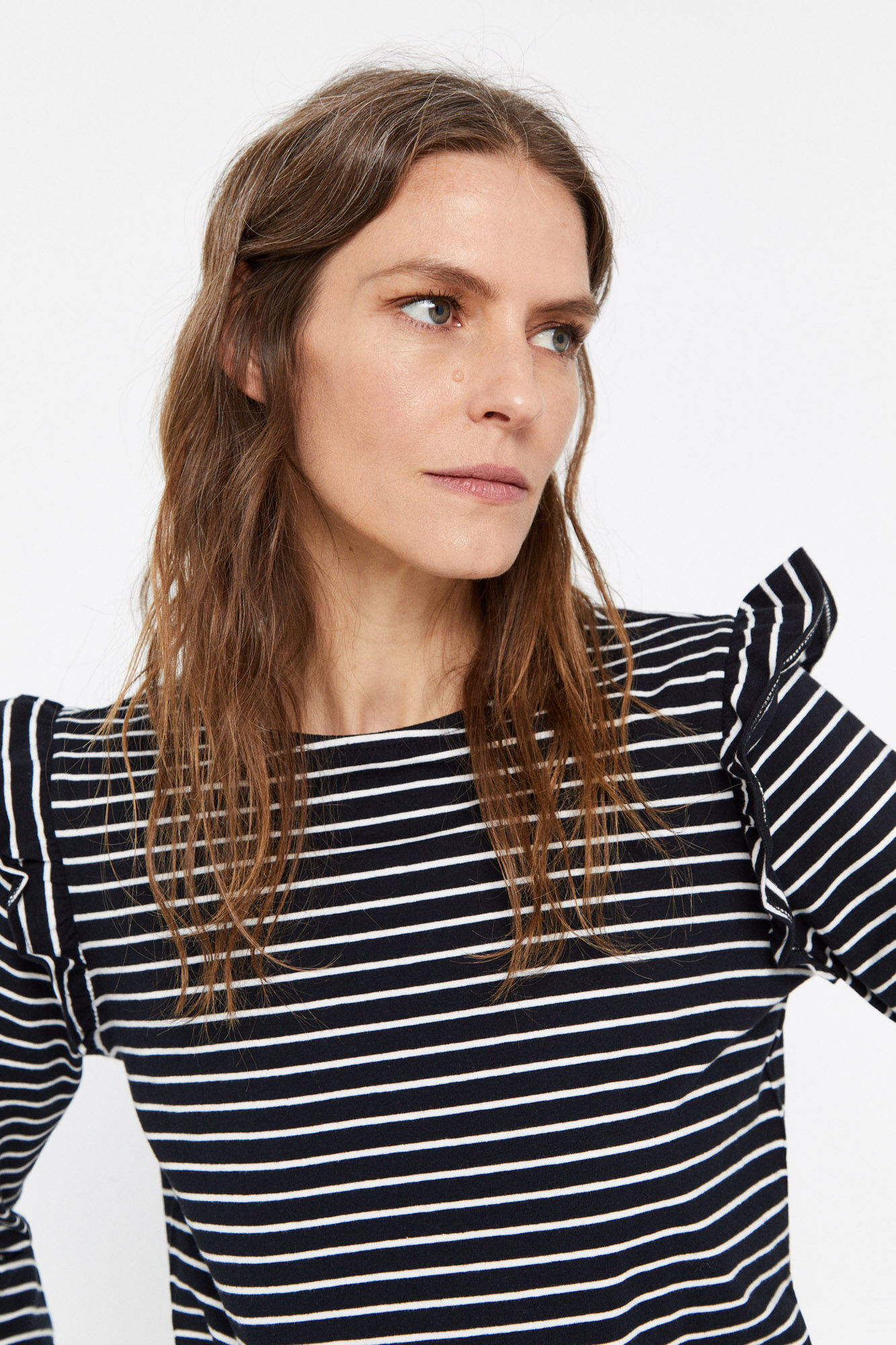 Camiseta básica com babado - Estampa branca