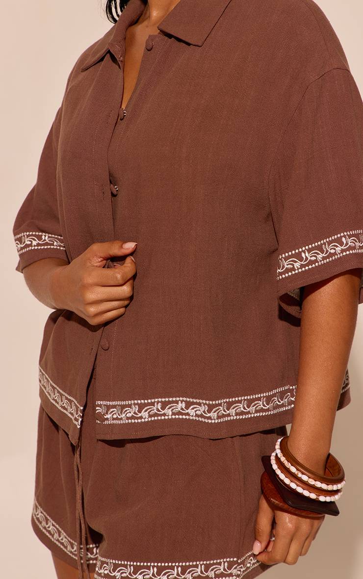 Chocolat Chemise Courte À Effet Lin Avec Finitions Géométriques