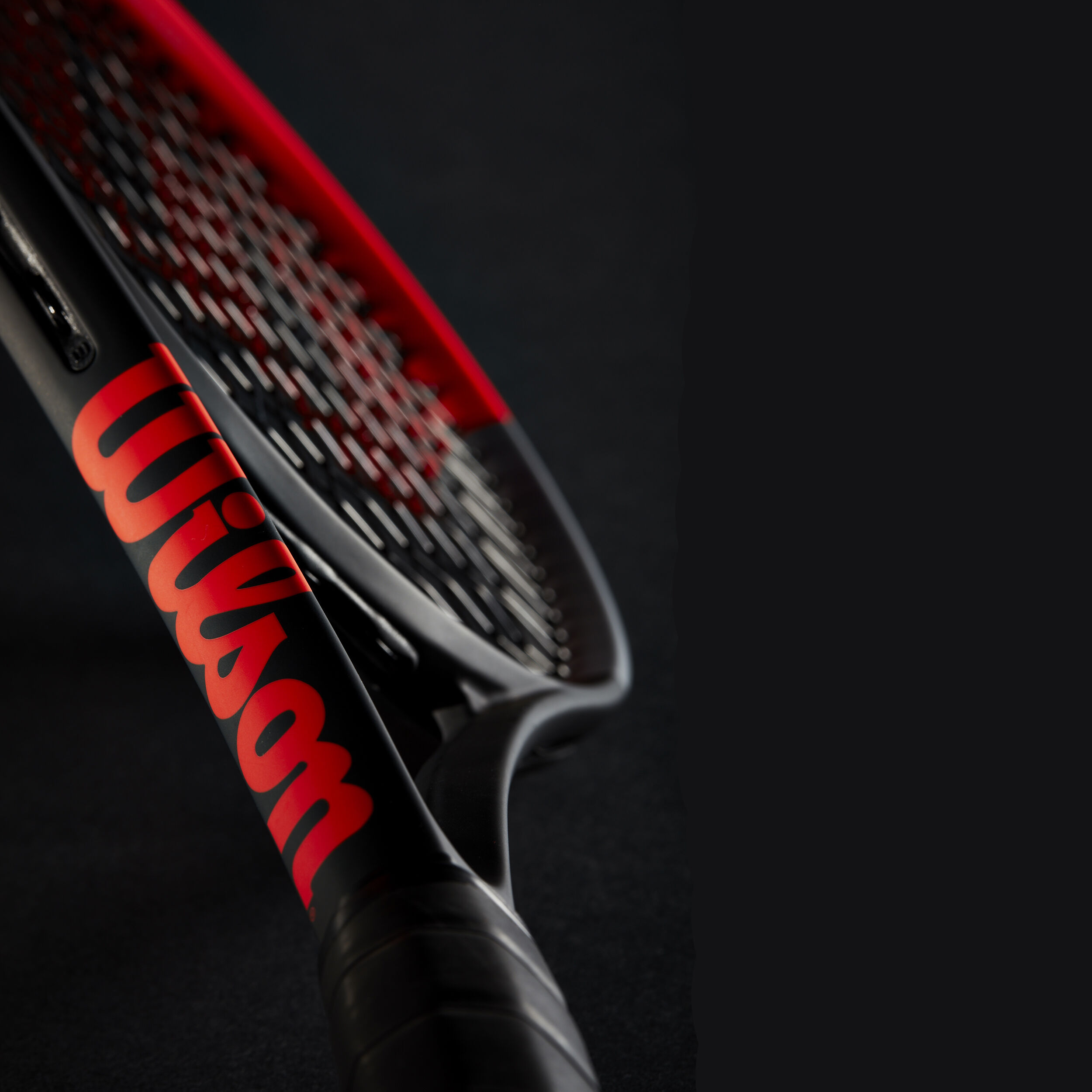 Wilson Clash 100 Pro (Tour) Raquette De Compétition
